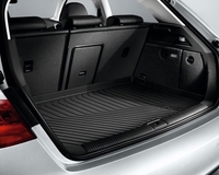 8V4061180 Оригинальный защитный коврик багажника Audi Accessories для автомобиля AUDI A3 (8V 2013) пятидверный кузов. 
