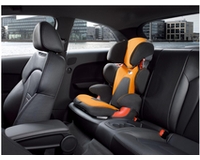 004L0019904A Детское сиденье Audi Youngster plus Audi Accessories от 15 до 36 кг (примерно 3–15 лет) оранжево-черный