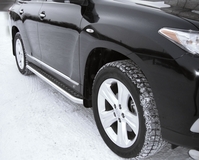 Комплект порогов Toyota Highlander 2010 - 2014 Алюминиевый лист с площадкой, труба 60мм. NMH0955
