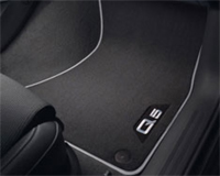 008R0061276MNO Оригинальные Текстильные напольные коврики «Premium» c логотипом Q5 Audi Accessories для автомобиля AUDI Q5 задние