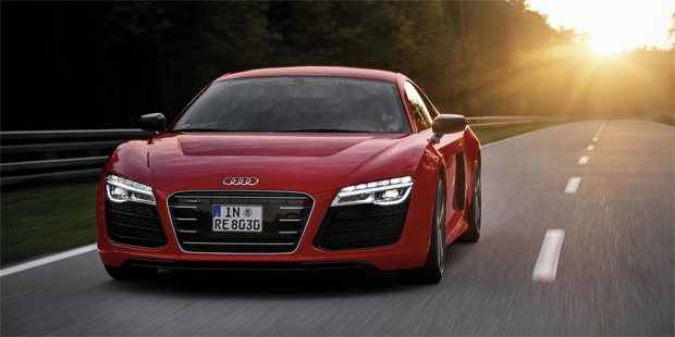 audir8_620.jpg