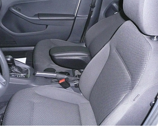 07641 Подлокотник с установочным комплектом OEM Brand (Китай). Подходит для автомобиля Mitsubishi Colt '05- -