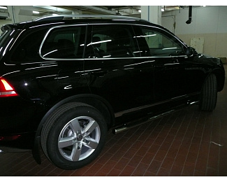 Пороги боковые с проступью VWTG.81.1191 для VW Touareg NF с 2010 г.в. Нержавеющая сталь, труба d76 производитель СОЮЗ 96