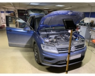 VW Tiguan 2018 г.в.  Установили модельный замок капота, сейф ЭБУ